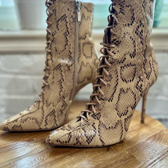 Schutz boots - Picture 5 of 11